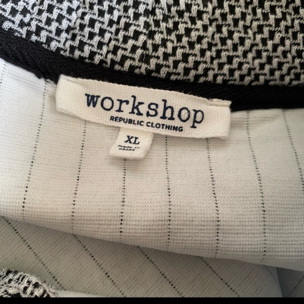 WORKSHOP Sz XL Black White Chevron Print Ribbed Knitted Mock Neck Sweatshirt